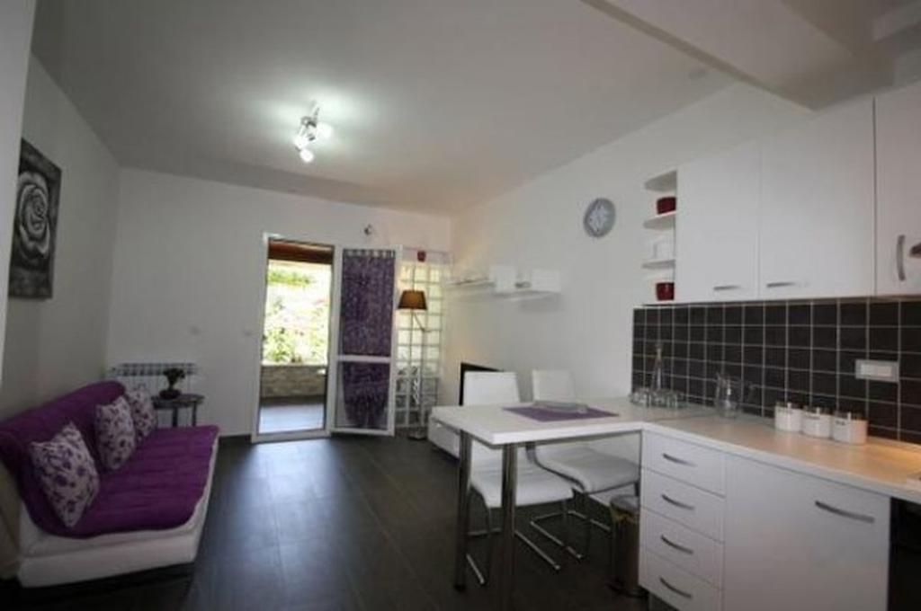 Apartment Poropat ポレッチ 部屋 写真